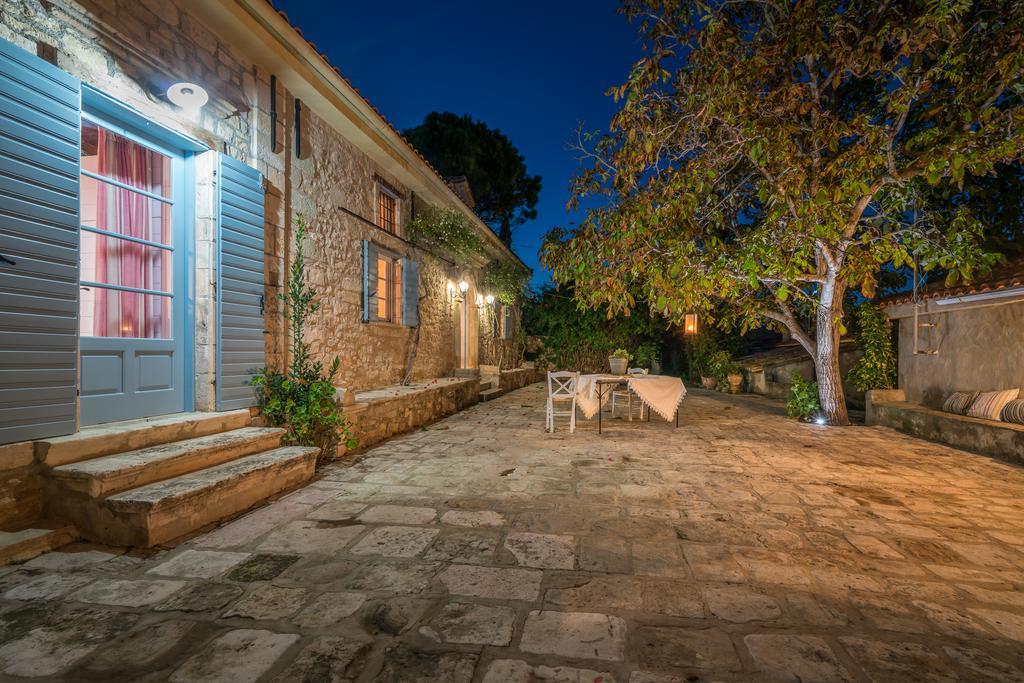 Bratis Holiday Home Kallithea  Exterior foto