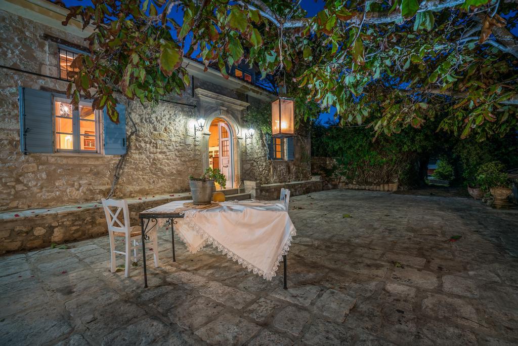 Bratis Holiday Home Kallithea  Exterior foto