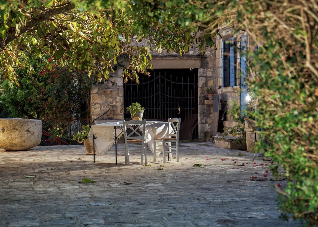 Bratis Holiday Home Kallithea  Exterior foto
