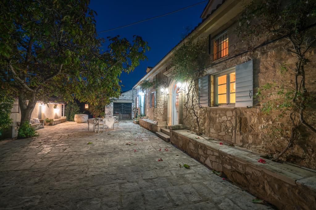 Bratis Holiday Home Kallithea  Exterior foto